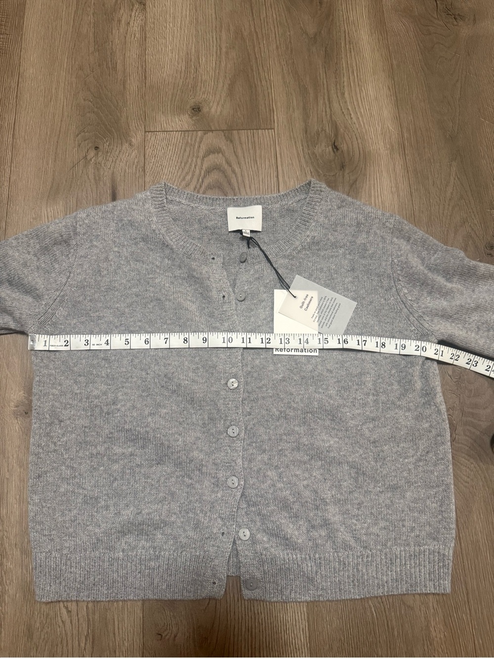Reformation Clara Cashmere Cardigan Sweater NWT Gray Large 95% Recycled Cashmere - Picture 7 of 8